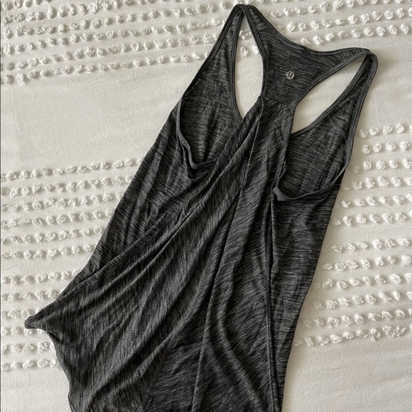 Lululemon 🍋 NWOT Racerback Tank Size 4 - Picture 4 of 4